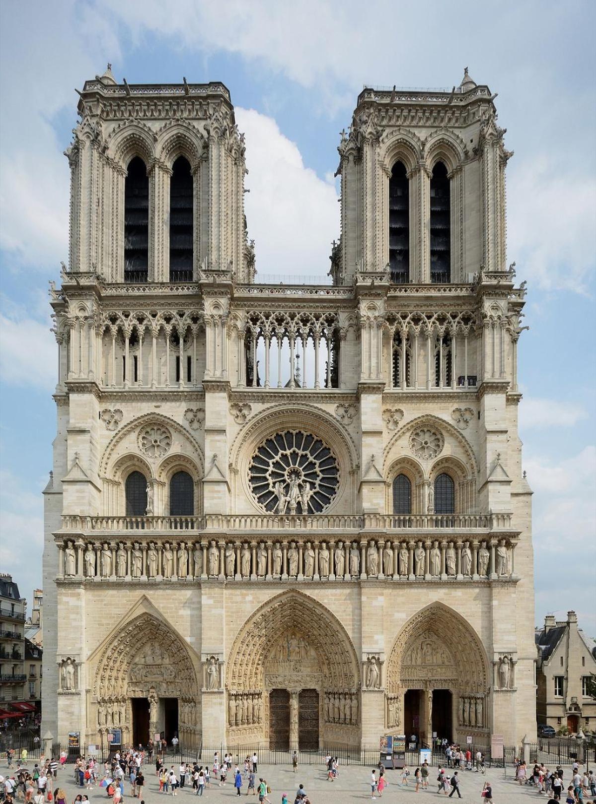 Chic Apartment With Superb View Of The Eiffel Tower แซงต์-เดอนี ภายนอก รูปภาพ